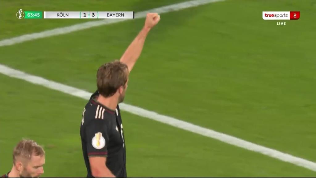 拜仁3-1扩大比分！基米希角球开出！凯恩头球破门双响！