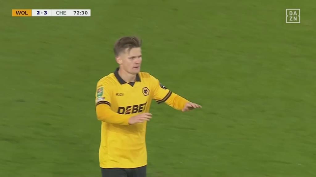 狼队再扳一球!沃尔费小角度打门得手!狼队2-3落后切尔西! 狼队再扳一球!沃尔费小角度打门得手!狼队2-3落后切尔西!