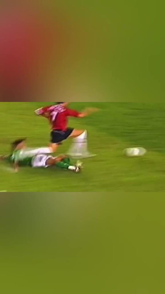 C羅速度有多快，北京國安隊員被過的手足無措！