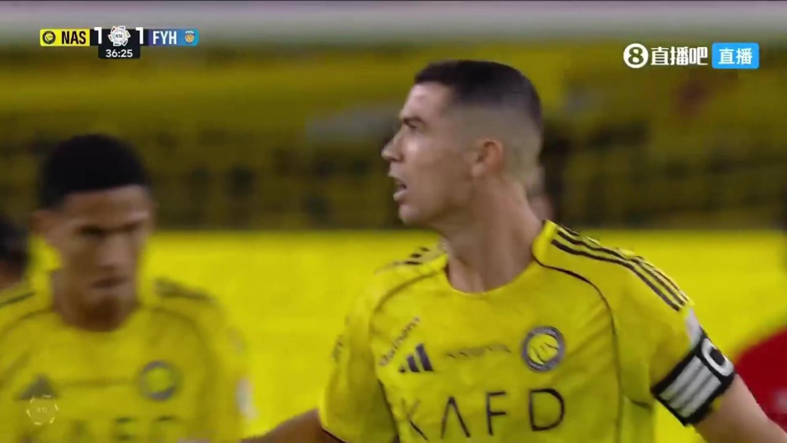 顶级门前嗅觉+跑位！科曼送助攻，C罗破门打进生涯951球