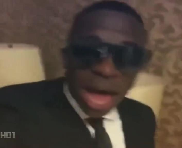 早期寸頭熊！維尼修斯手機里都沒有這個視頻，氣質(zhì)這一塊拿捏！