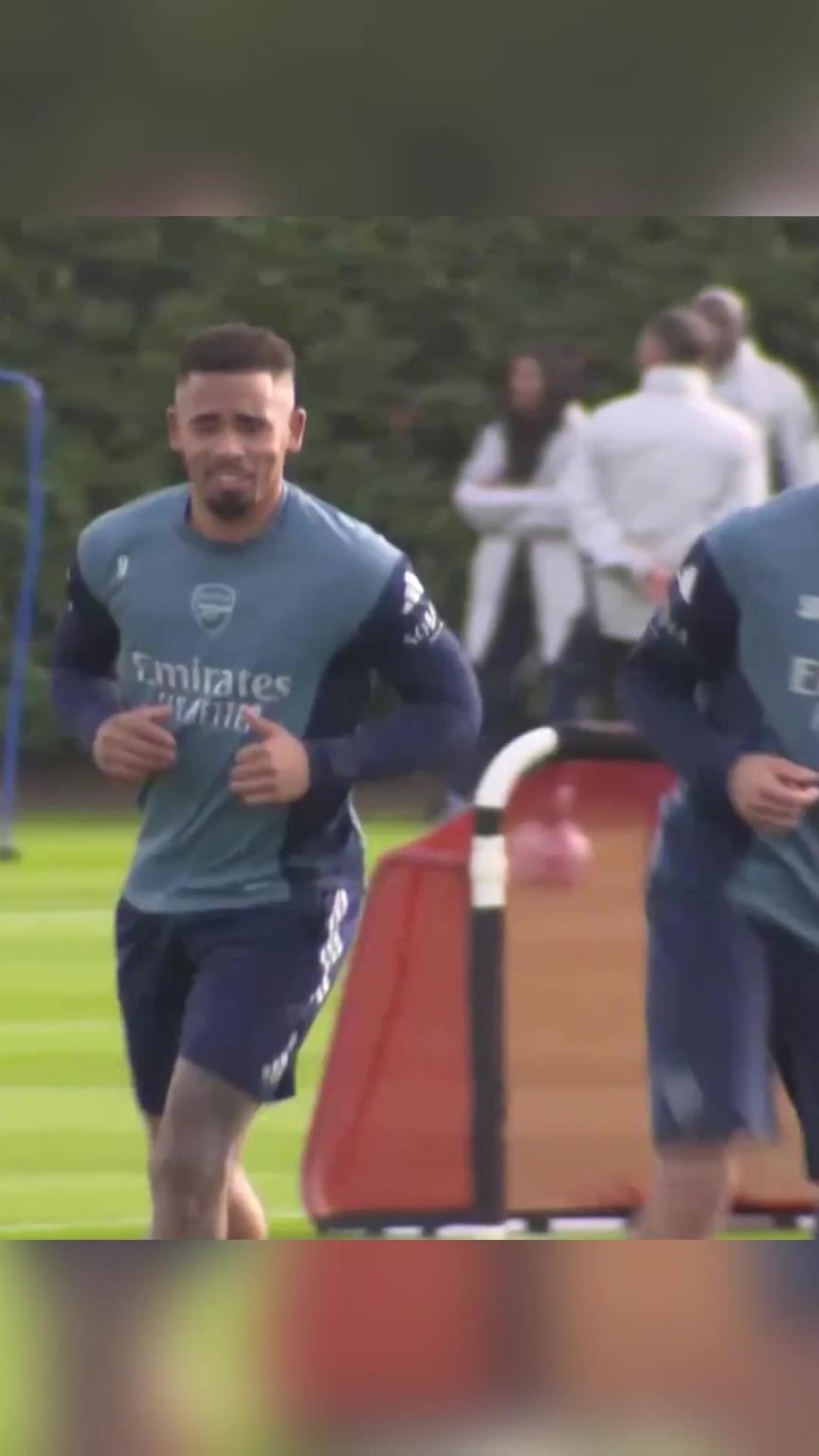 期待重返赛场!热苏斯伤愈归来参加球队训练! 期待重返赛场!热苏斯伤愈归来参加球队训练!