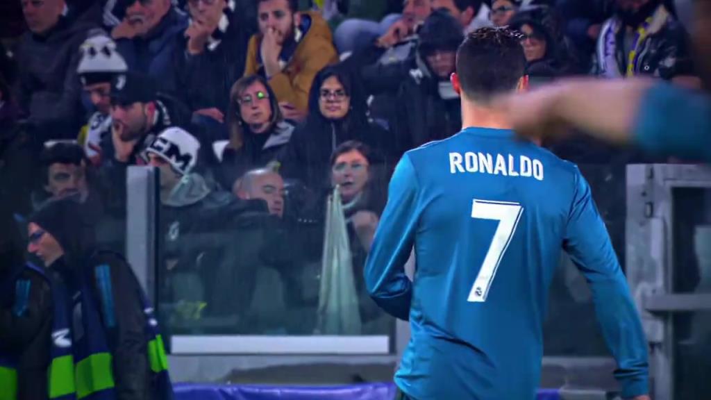 对手也由衷的鼓掌！当年C罗这记倒钩，征服了现场的所有人！