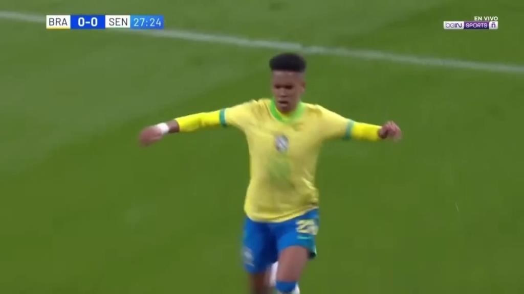 天才少年！18岁埃斯特旺禁区内劲射破门！巴西1-0领先塞内加尔！