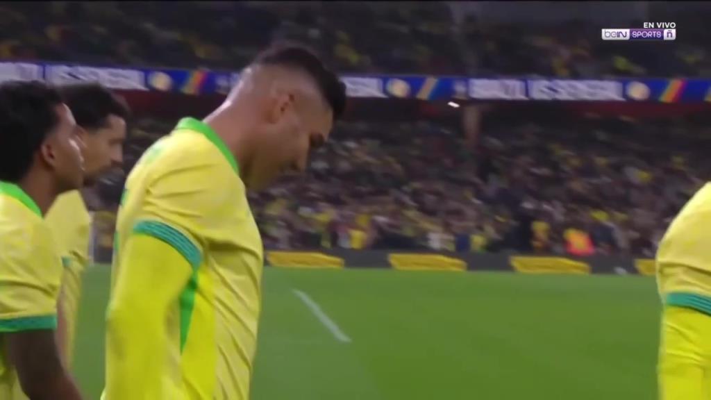 巴西再下一城！罗德里戈定位球助攻，卡塞米罗停球打门得手！