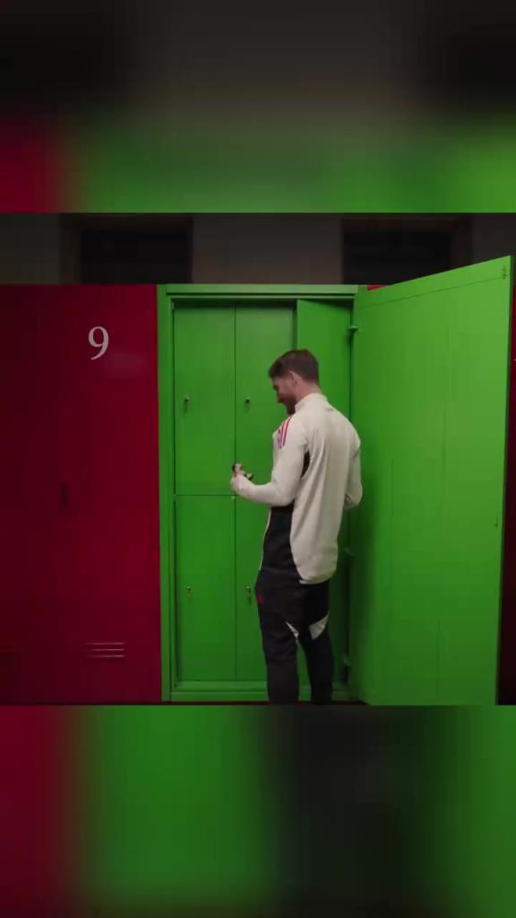 麦卡利斯特：我父亲曾与马拉多纳一起踢球，而我与梅西一起踢球！