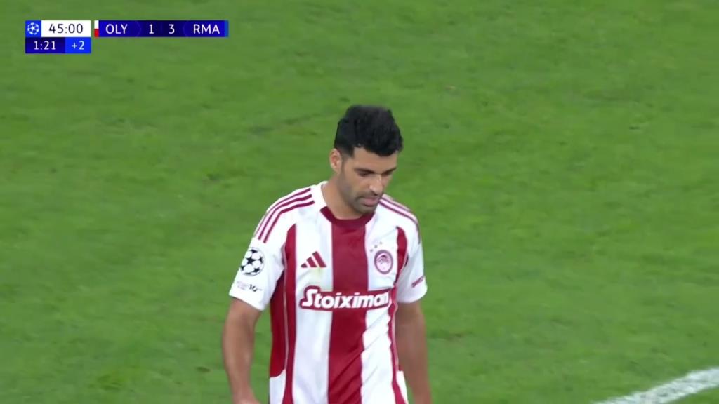 卡埃比頭球攻門(mén)勢(shì)大力沉！盧寧飛身神勇將球撲出！