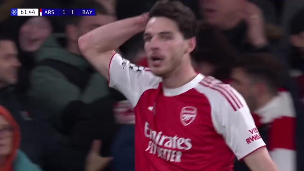 全能中場(chǎng)！賴斯左路長(zhǎng)驅(qū)直入打門(mén)被諾伊爾撲出！