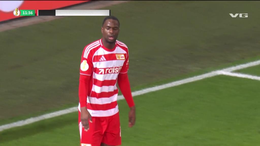 拜仁先下一城!基米希左路角球开出,安萨门前逆天自摆乌龙!