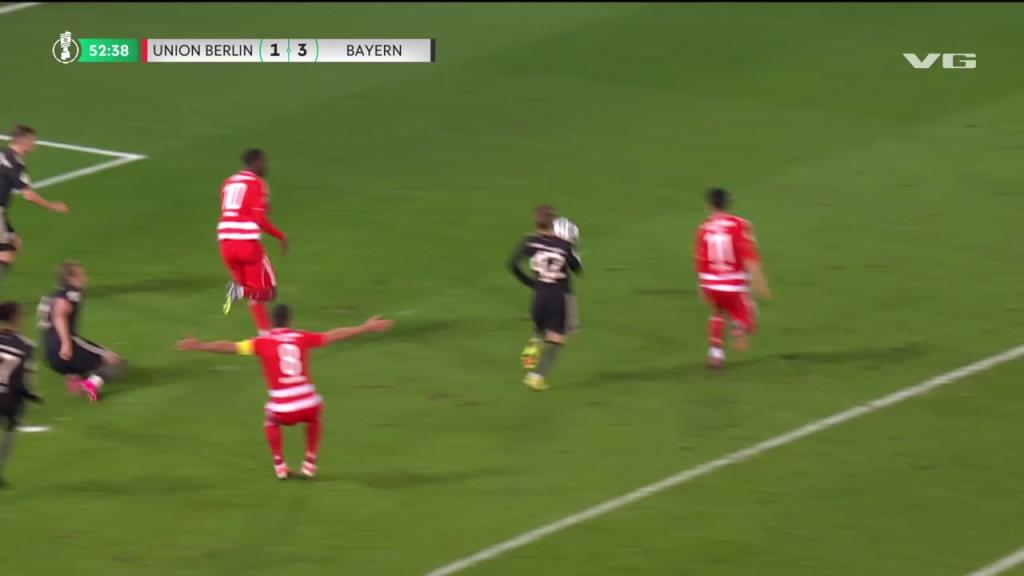 凯恩禁区内犯规送点!奎菲尔德点射破门梅开二度!