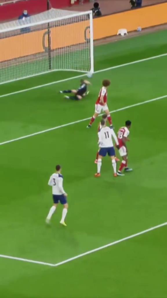 優雅致勝!拉梅拉北倫敦德比經典的插花腳進球! 優雅致勝!拉梅拉北倫敦德比經典的插花腳進球!