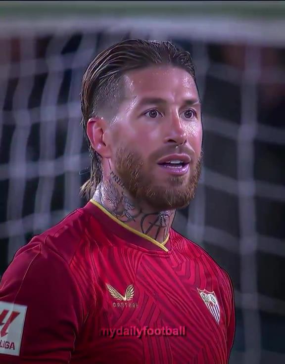 看一次笑一次!水爷曾吃到第二张黄牌后请VR检查,主裁看完直接红牌