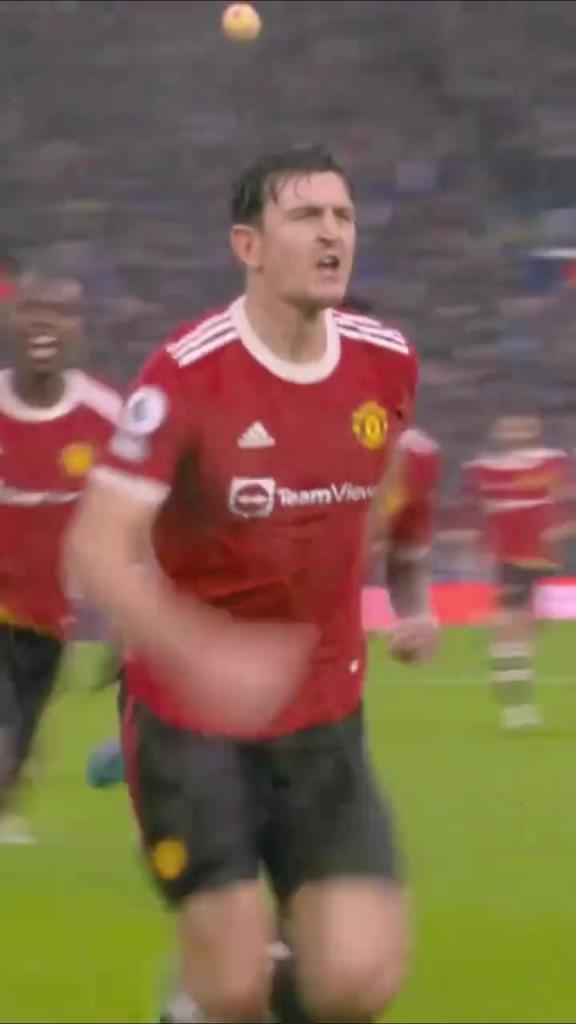 玫瑰德比最帥滑跪！曼聯(lián)官方發(fā)馬奎爾頭球視頻