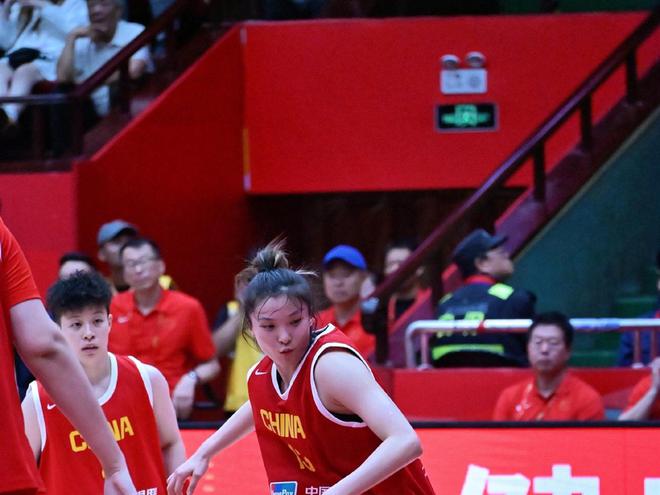 又美又能打！中國女籃又一27歲王牌崛起：曾單場轟50分變李夢替身