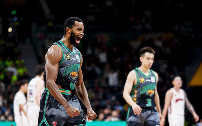 3個選擇！弗格未必離開遼籃，或?qū)⑿Х鹿律?，杜鋒也吃回頭草