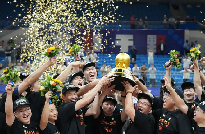 CBA俱乐部杯扩军！赛程冲突+奖金未定，NBL哪来的动力当陪练？