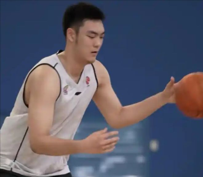 遼寧揭露內線希望！17歲新星提拔一隊訓練，防守不錯，需挖掘進攻