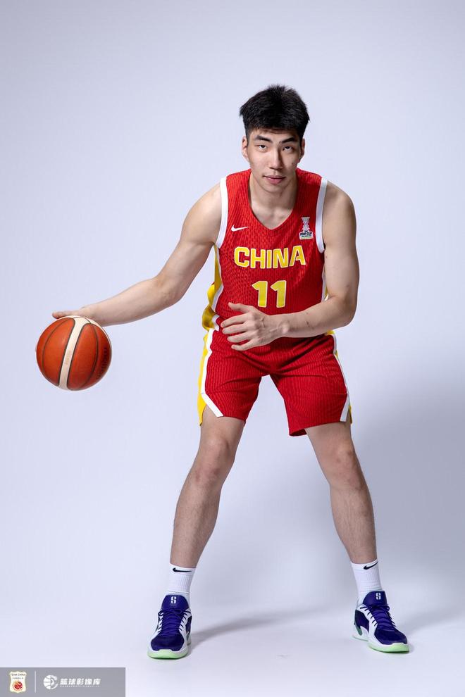 拿下荷蘭！中國男籃3人上雙：余嘉豪16+10 王俊杰&胡明軒各得13分