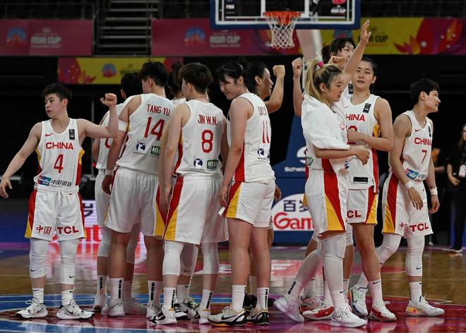 中國(guó)女籃三分21投僅4中，籃板球多搶22個(gè)成致勝關(guān)鍵