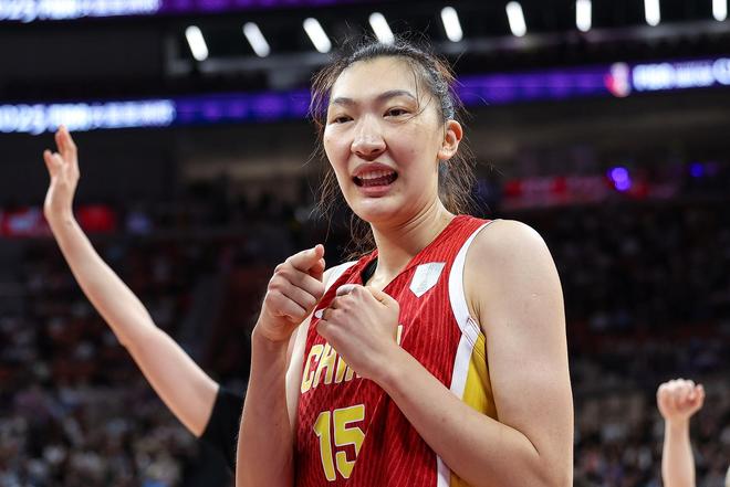 輕輕松松！韓旭半場4中3高效拿下6分4籃板1蓋帽