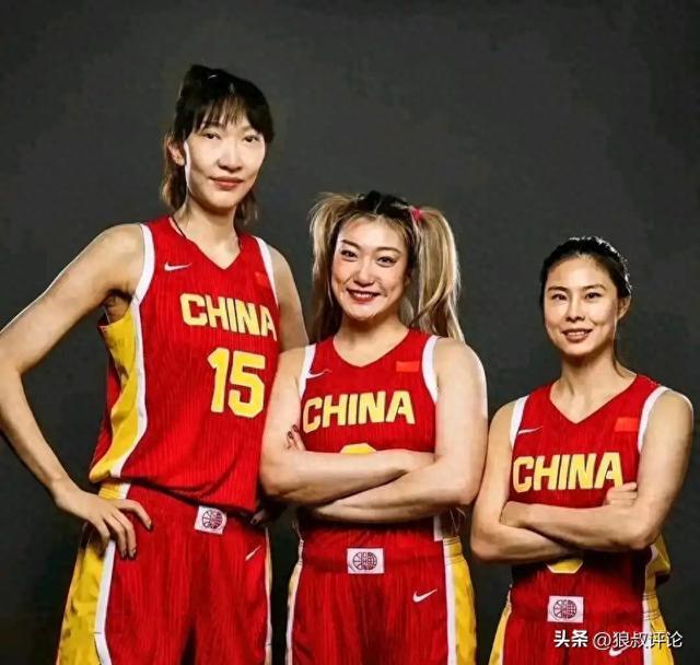 亞洲杯打完李夢(mèng)就復(fù)出？四川女籃全運(yùn)12人 網(wǎng)友調(diào)侃直接“頒獎(jiǎng)”