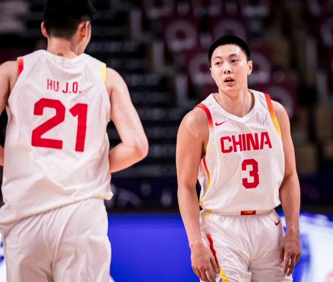 時隔10年，中國男籃再次登頂亞洲杯決賽！趙睿轟24+6成全場MVP