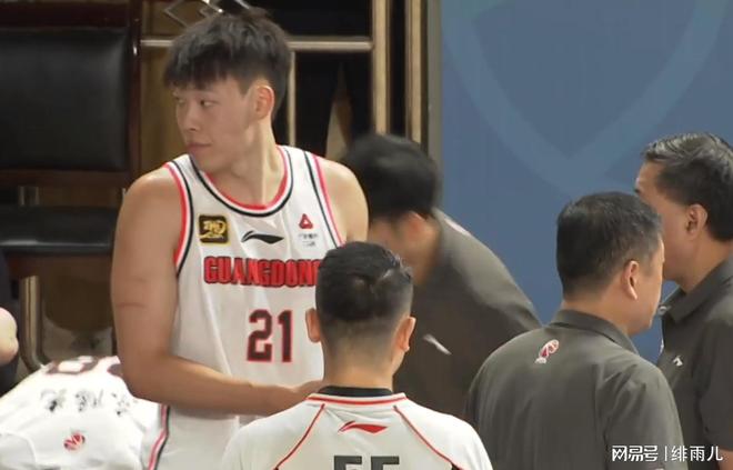 锋线的答案！广东“天赋大侧翼”终于崛起，这可是杜锋的争冠拼图