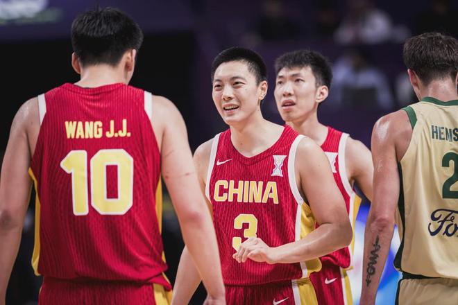 亞洲杯-男籃1分惜敗澳大利亞獲亞軍 胡明軒26分失絕殺