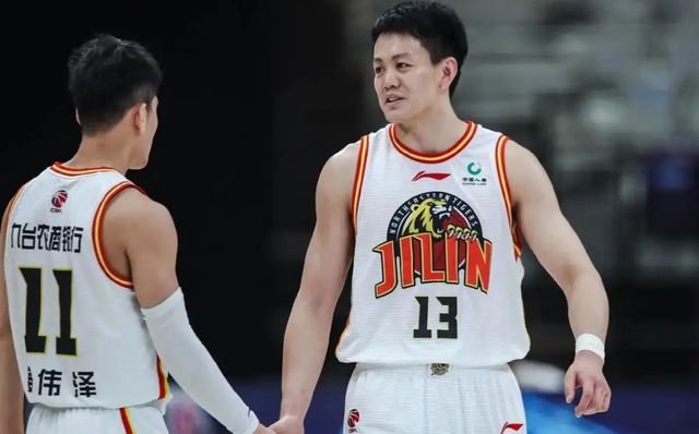 正式確定！姜宇星加盟遼寧男籃，攜手張鎮(zhèn)麟，全力沖擊總冠軍