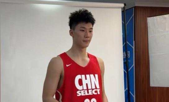 張鎮(zhèn)麟將加盟！上海男籃注冊(cè)1名球員：孫福恒簽下3年新秀合同
