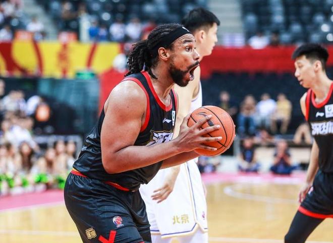 拒絕遼籃!薩林杰稅后年薪120萬美元投奔廣東<div id=