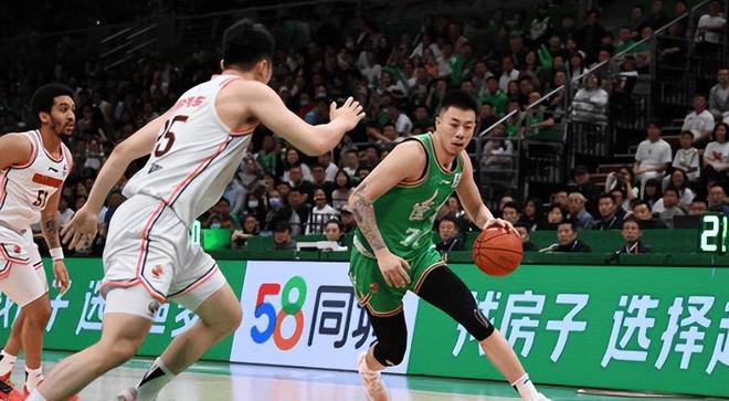 張鎮(zhèn)麟離開遼籃,永久轉(zhuǎn)會上海隊(duì)<div id=