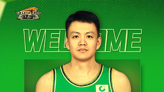 CBA狀元向遼籃表忠心！姜宇星曬合照有深意,他能像鐘誠(chéng)一樣幸運(yùn)嗎