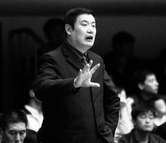 青島隊(duì)發(fā)布訃告悼念徐長鎖：他的離去是中國籃球界的重大損失