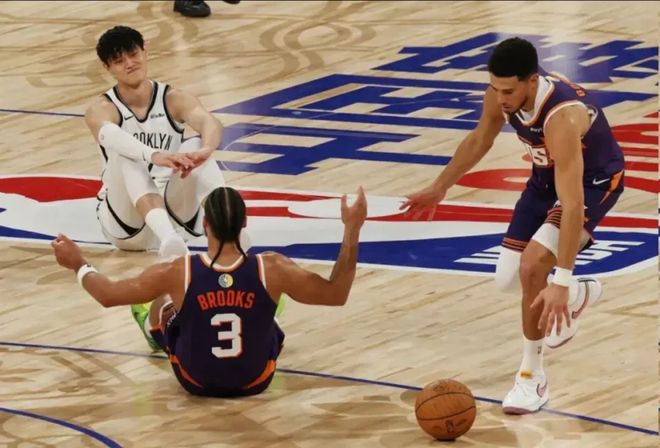 篮网双向无望？别回CBA，曾凡博去这一联赛练级2年内仍可冲击NBA