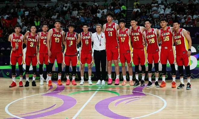 韩国公布大名单，内线巨人李元锡身高2米06！中国男篮比赛时间