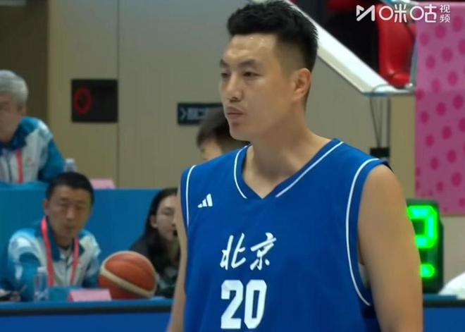 北京隊9分完敗，六人輪換天津隊絕地逆轉(zhuǎn)，時德帥33分翟曉川19+8