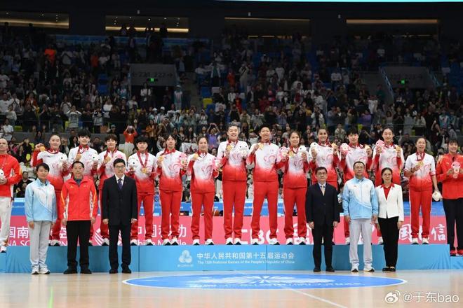 广东女篮夺冠，佛山一体育老师功不可没