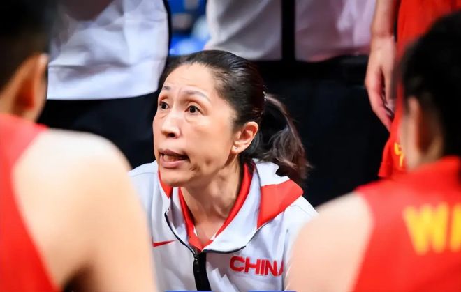 拿捏仨国手26中6，带队击败四川女篮夺冠！宫鲁鸣顶替她真错了？