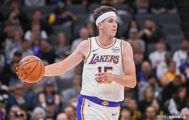 東契奇轟44+12+6！湖人15分大逆轉(zhuǎn)！里夫斯21分，莫蘭特14中3低迷