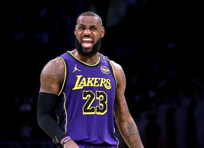 又轟下49+4+2+2！抱歉詹姆斯，你從歷史第一變成了歷史第二