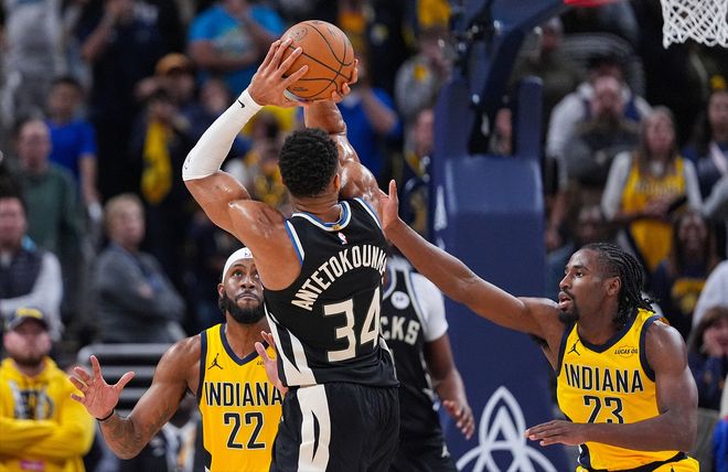 字母哥化身德克，翻身跳投讀秒絕殺一氣呵成，為自己也為隊(duì)友出頭