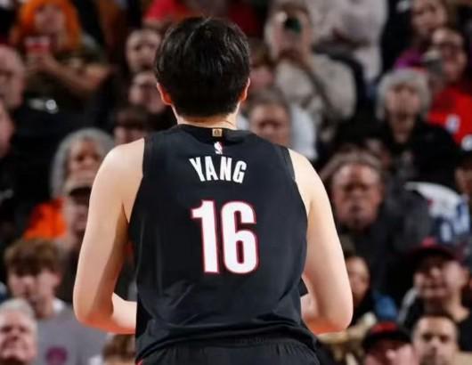 大家怎么看，劉維偉：開(kāi)拓者這三場(chǎng)球每當(dāng)領(lǐng)先時(shí)都不用楊瀚森