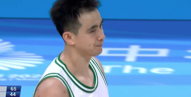 全運會：趙繼偉14助遼寧64分大勝澳門 賽后開心合照送暖心一幕