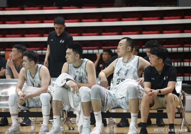 64分血洗，遼寧打爆澳門隊！高詩巖15+7，原帥被激活，韓德君11分