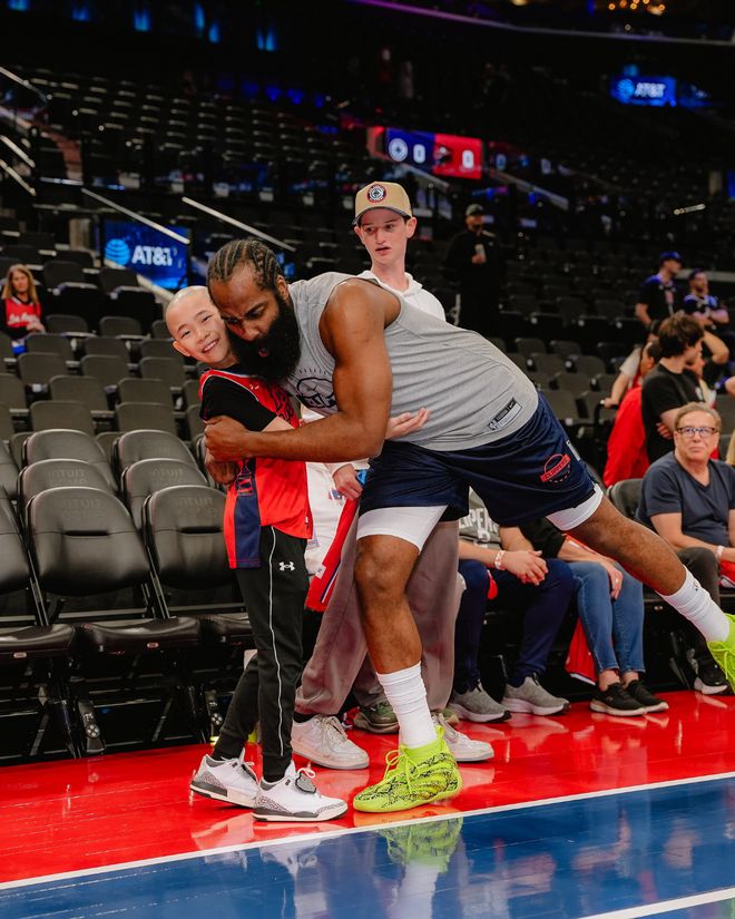 小卡34+5+5+6送绝杀球快船送鹈鹕开季5连败，哈登24+14锡安27分