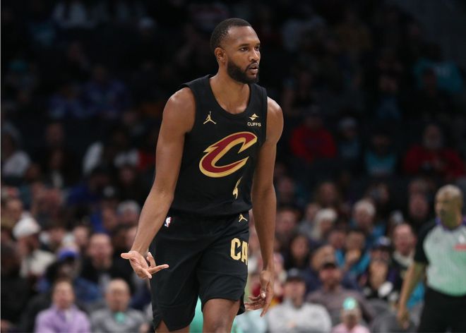 年轻有为！莫布利既是并列NBA历史最年轻的DPOY，也是骑士队史首位DPOY