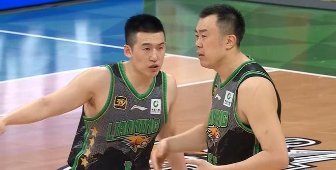 韩德君复出，辽宁男篮锋线占优 杨鸣暗藏奇兵外援 2连客至少拿1场