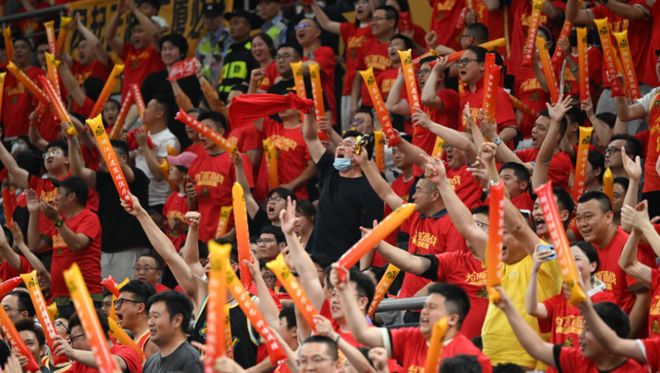 CBA官宣大罚单！浙江广厦合计被罚20万，孙铭徽没被禁赛躲过一劫