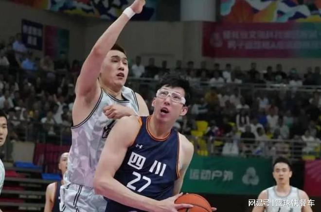 20中19轰43分24板！周琦对得起600万高薪：两战尽显第一中锋风采